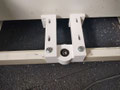 ...das 20×20mm Profil gesteckt und zweimal mit Schrauben fixiert.