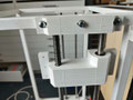 Der Liftträger wird mit einer 12mm Welle und den Haltern eingerichtet und festgeschraubt.