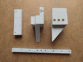 Die ganzen Teile sind nur für die Trapezgewindestange, die unangenehme Schwingungen verhindert.