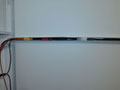 Jetzt muss die ganze Steuerung in den Kanal verstaut werden, der Kanal zum Monitor ist fast schon zu klein.