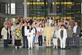 Egon Jüttner mit Besucherinnen und Besuchern aus Mannheim im Paul-Löbe-Haus des Deutschen Bundestages in Berlin