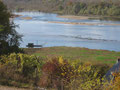 En montant vers le château de Chaumont-sur-Loire.: Vue sur le fleuve.