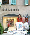 Valérie Gaidoz et l'artiste Patrick Moya devant la galerie Gabel à Biot