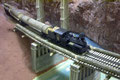 Ein typischer Waldbahnzug mit Shay und Holztransport-Wagen