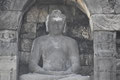  Aan de hand van de handgebaren, zogenaamde mudra's, kunt u herleiden met welke Boeddha u heeft te maken.