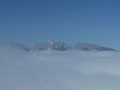 les sommets de la vallée d'Aspe au dessus de la mer de nuages