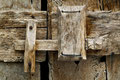 San Benedetto in Perillis, l'originale serratura in legno
