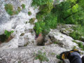 am Beginn der Platte, 2. Sl, Blick hinunter zum Stand bei der Höhle