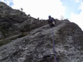 nach dem äußerst schwierigen Beginn der 4. Seillänge, es folgt eine tolle Platte