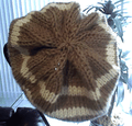 gorrito tejido por Belky para su nieta!