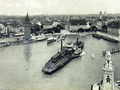 Das Lindauer Dampftrajektschiff II beim Manövrieren im Seehafen Lindau, ca. 1910.