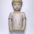 KEN－1999・5・18　Age5－　2000　55×29，5×17，5㎝　檜・漆・白土・彩色　P二塚一徹