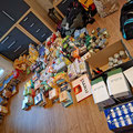 After picking up our car and recharging the low battiers, we went shoping food for almost 2'000 euros...