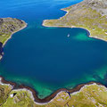 ...in this lovely anchorage. Unfortunately there are fallwinds from time to time and a tide is running from the inner pool.