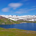 Hiking along the fjords - no trails to be found