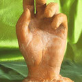 première main sculpture argile