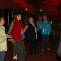 Gesellige Weinprobe beim Ausflug unseres Frauenchores