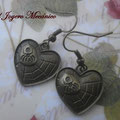 PA023 corazón y araña en bronce, 3,7cm