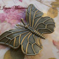 BR004 Broche mariposa. Dimensiones 6 x 4 cm