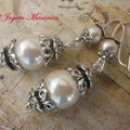  PP004 Pendientes perlas y metal. Largo 5cm. 3,00 euros 