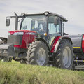 Massey Ferguson 4709 Kompakttraktor mit Allradantrieb und Kabine (Quelle: AGCO)