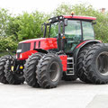 Kirovets K-3180 Traktor (Quelle: Kirovets)