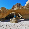 Praia da Marinha - Felsbogen am Strand