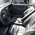 Morgan Plus 4 Sports Green Innenraum