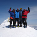 Gipfelglück am 17. Mai 2005 - Roli Müller, André Zimmermann, Bernd Rathmayer, Richi Brusa