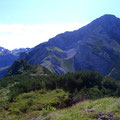 Blick vom Schwarzgrat zum Nordgrat des Bälmeten