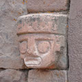L'une des 125 têtes sculptées dans la pierre