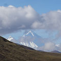 Le Mont Lotsé, à gauche et Everest à droite