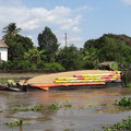 bateaux transporteur sur les canaux du Mekong ( Vietnam)