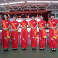 Unsere schön gekleideten "Lotsen" in der privaten Shuilin School von Tangxia.