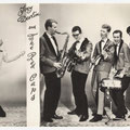 THE RED CAPS - vlnr: Pierre Dierks alias Joey Devlin (zang), John Mens (saxofoon), Jan Verstraten (basgitaar), Frank Eikhout (gitaar), Piet Jongenelen (drums), Wim Jongenelen (gitaar)