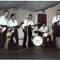 JOHNNY SPACE & his FLYING ROCKETS (1960) vlnr: Ger Raeimakers - Johann Nederveen - Rudy de Lion - Victor Jut - Rein Klooster