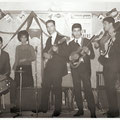 THE CIVILIANS - vlnr: Geoffrey Steijlen (drums), Annette (zang), Cor van Elteren (basgit.), Hank Hildenbrant (sologit.) en Fred Hildenbrant (slaggit.)