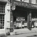 Hotel De Schuur, Catharinastraat 17-19, Breda (1967) in de 1950/1960-er jaren vermaard om zijn dansavonden in het weekend.