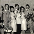The Young Sisters met Ritchie Clark & The Ricochets uit Den Haag (1963)