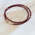 Collier mit Granat, Verschluss und Zwischenteile Rotgold 750, VERKAUFT