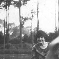 Denise sur la barque à Sept Fontaines