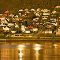 Wir bleiben die nacht in Tromsø und sahen der Mitternachtssonne zu.