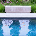 "Endless Summer" Moderner Pool Wohngarten I Bonn (Foto: Till Vielrose)