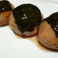 Japanese Style Chicken Meat Ball with Seaweed (TSUKUNE ISOBEYAKI)　つくね磯辺焼き
