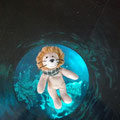 Mini-Leo im Strudel des "Ozeans".