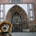 ein Portal der Sankt Nikolaikirche auf dem alten Markt,
