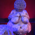 Venus v. Willendorf, Gaia Gaudi