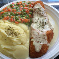 Seelachsfilet mit Sahnesoße Kartoffelpürree und Mischgemüse 