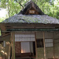 La Maison de Thé (avec le toit de chaume)