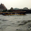Le très agité fleuve Chao Phraya